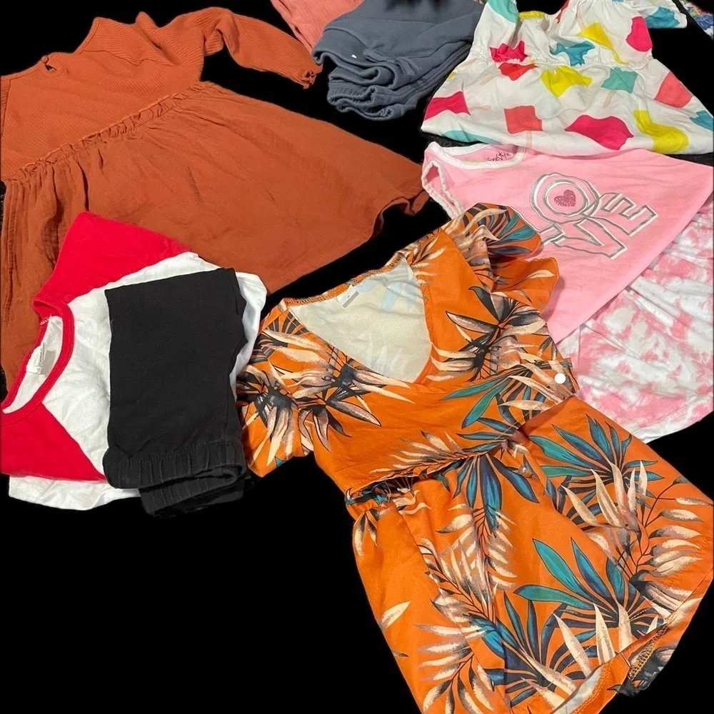 Toddler Girl Clothing Bundle Size 2T.  7-Pcs Mixed Brands Dresses, Tops, Legging